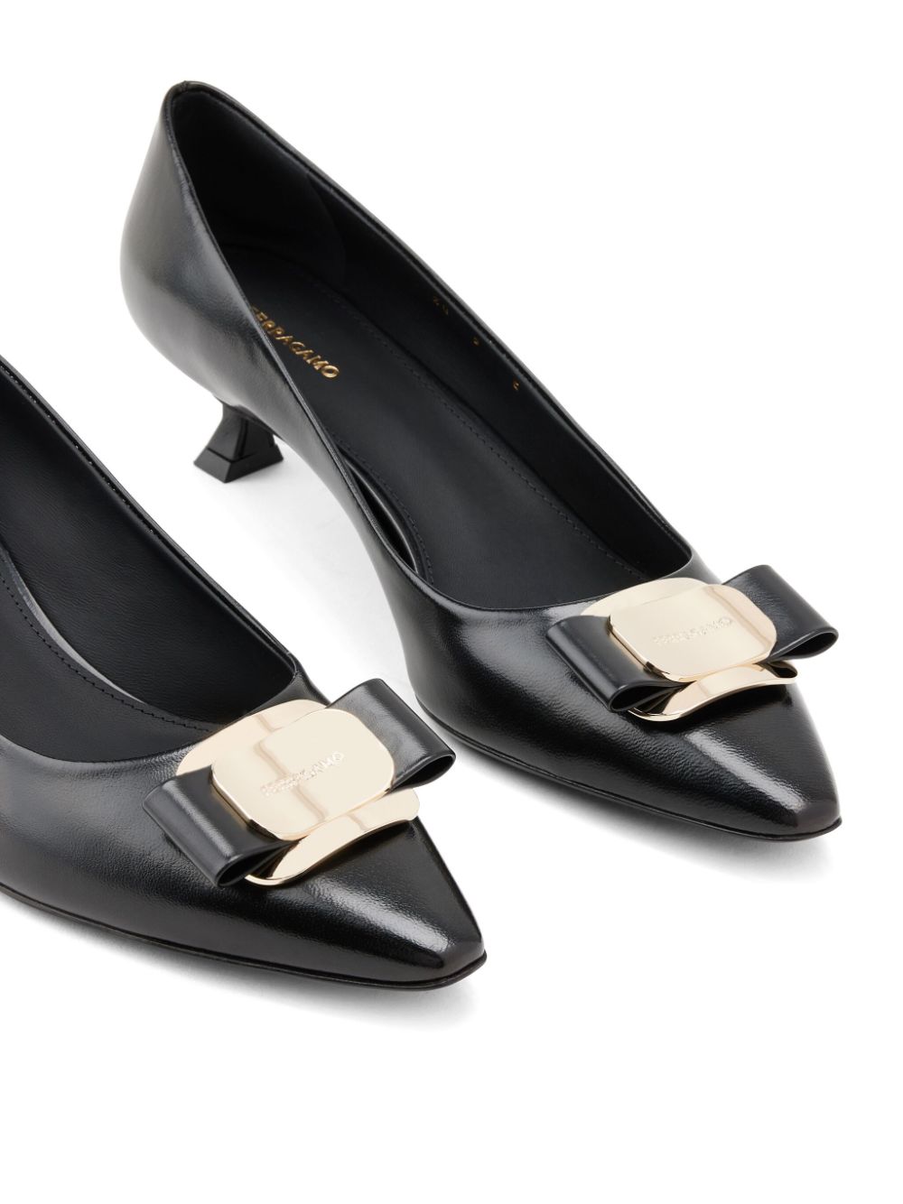 Ferragamo New Vara Pumps Black