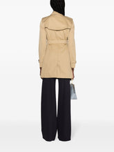 190043158---ss25---burberrypre---8079408a1366_1_p.jpg