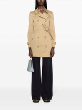 190043161---ss25---burberrypre---8079408a1366_3_p.jpg