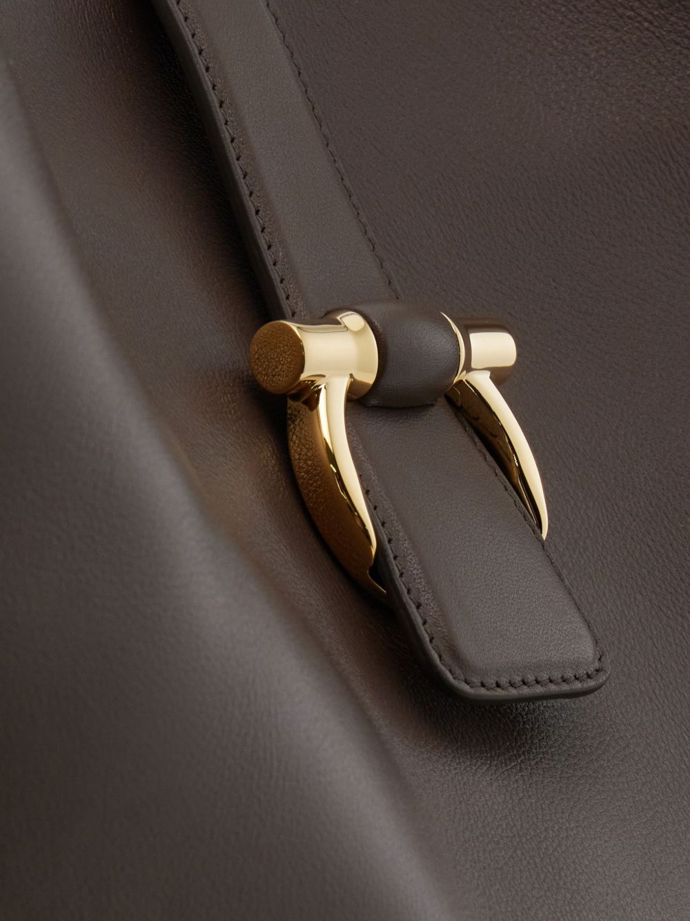 Ferragamo Curved Buckle Medium Shoulder Bag Grey