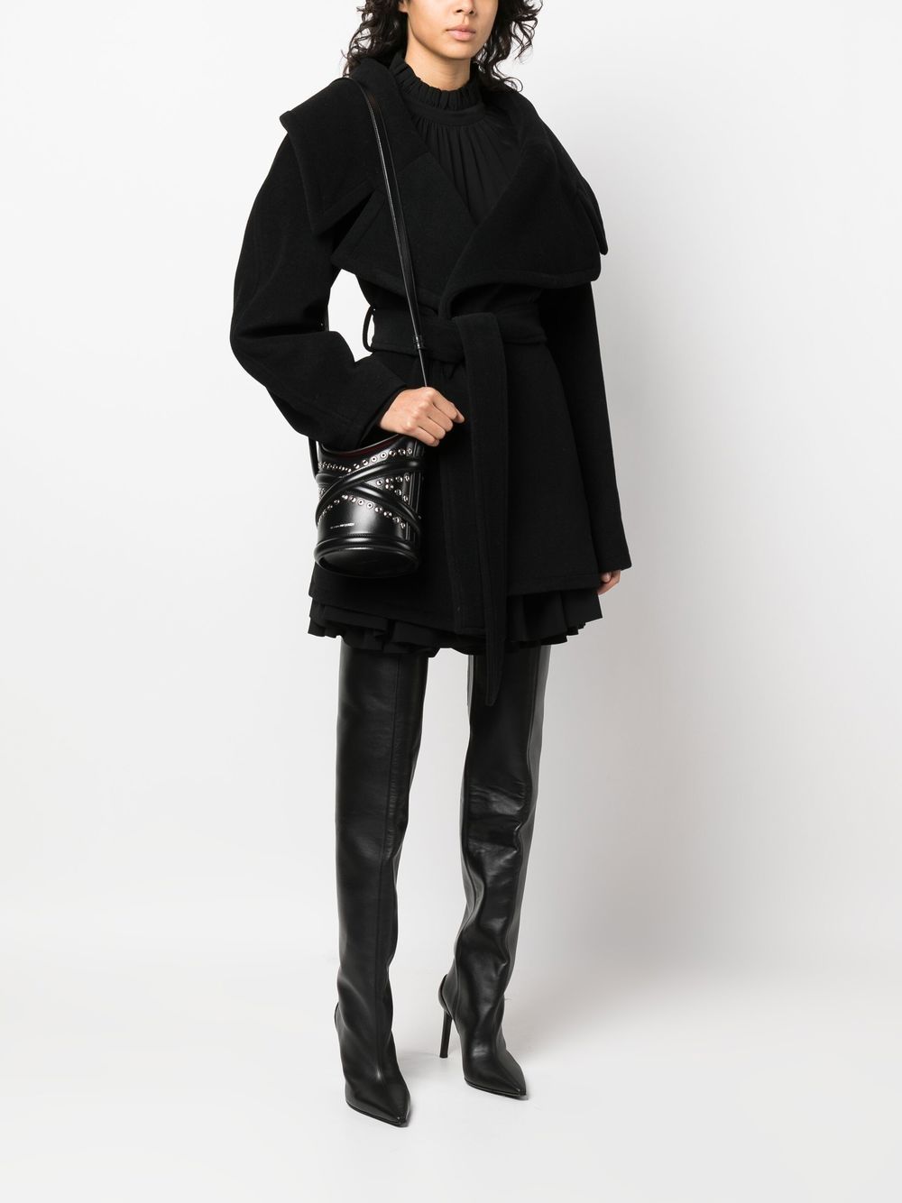 Alexander Mcqueen The Curve Studded Leather Bucket Bag Black