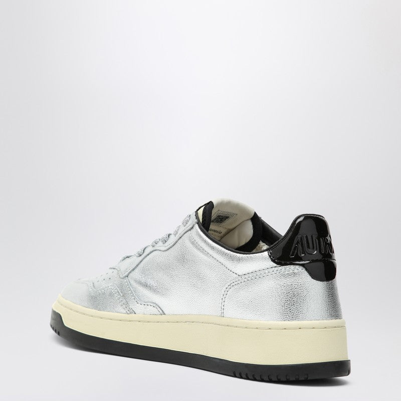 Autry Sneaker Medalist Low-Top in Silver Leather Grey