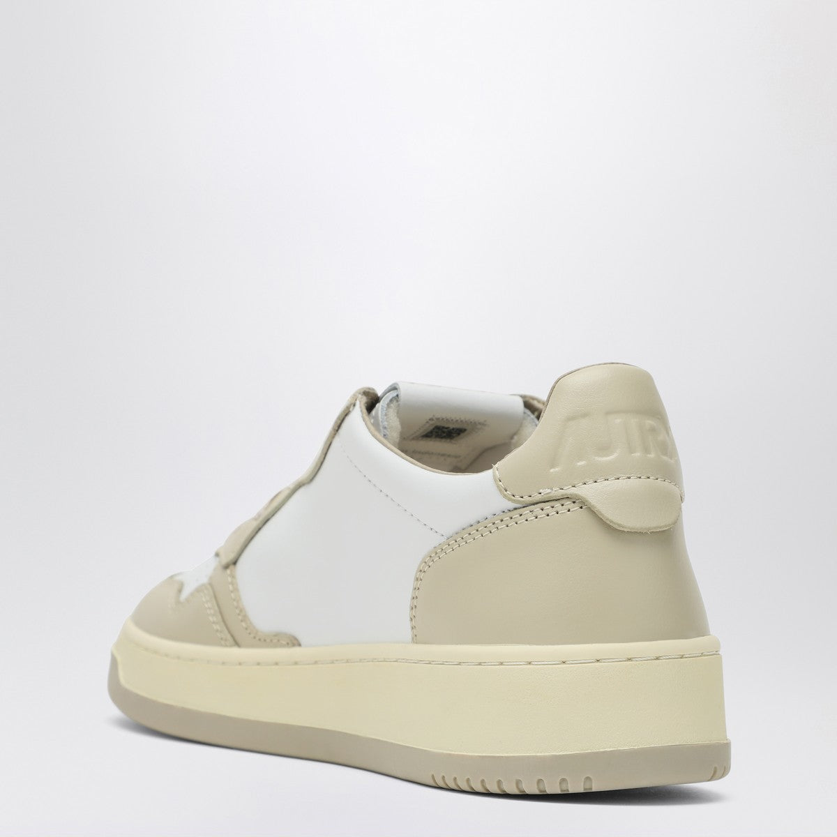 Autry Medalist White and Foam Leather Sneakers White