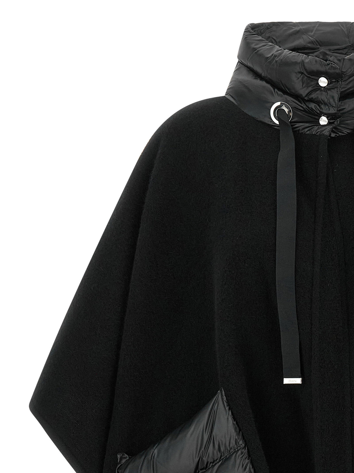 Herno Resort Poncho Black