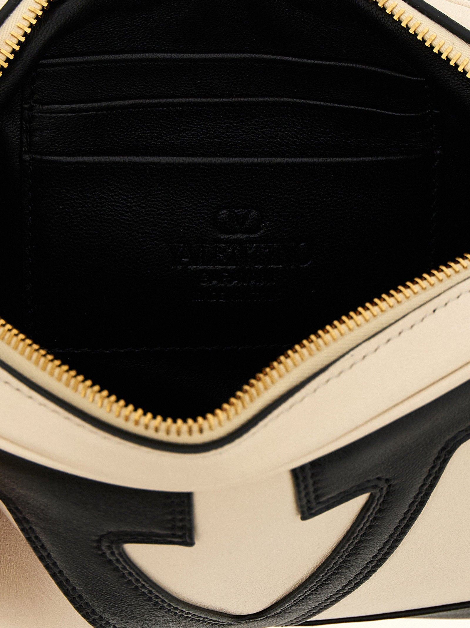 Valentino Garavani Viva Superstar Shoulder Bag White/black