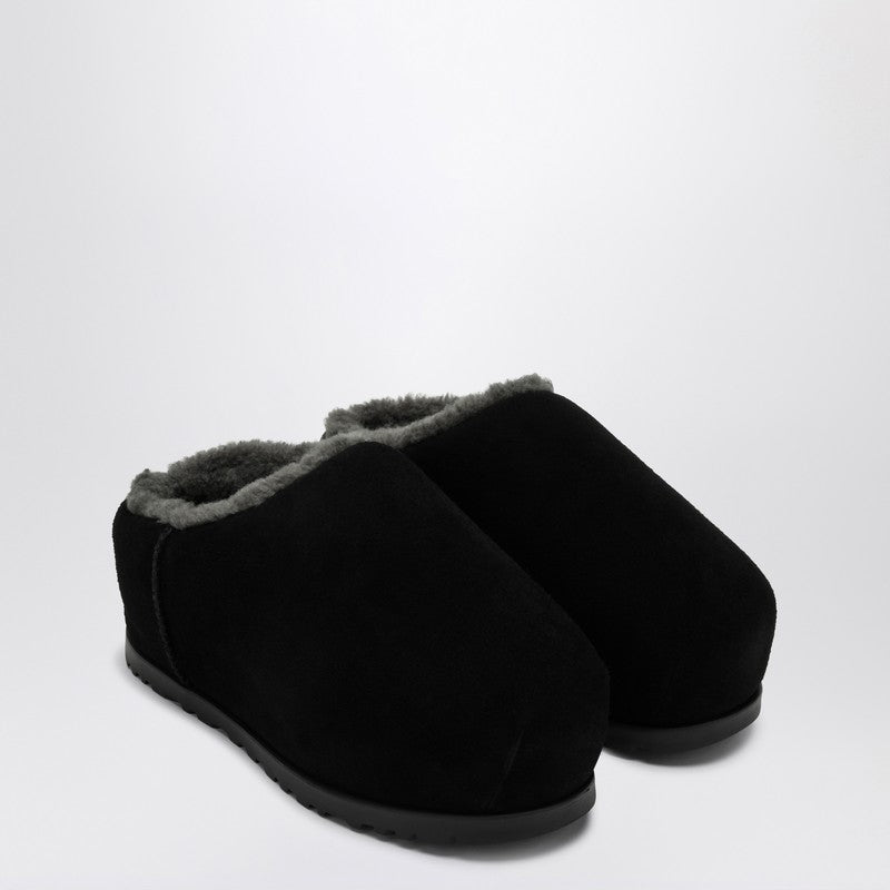 Ugg Pumped Suede Slippers Black with Faux Fur Insole Black