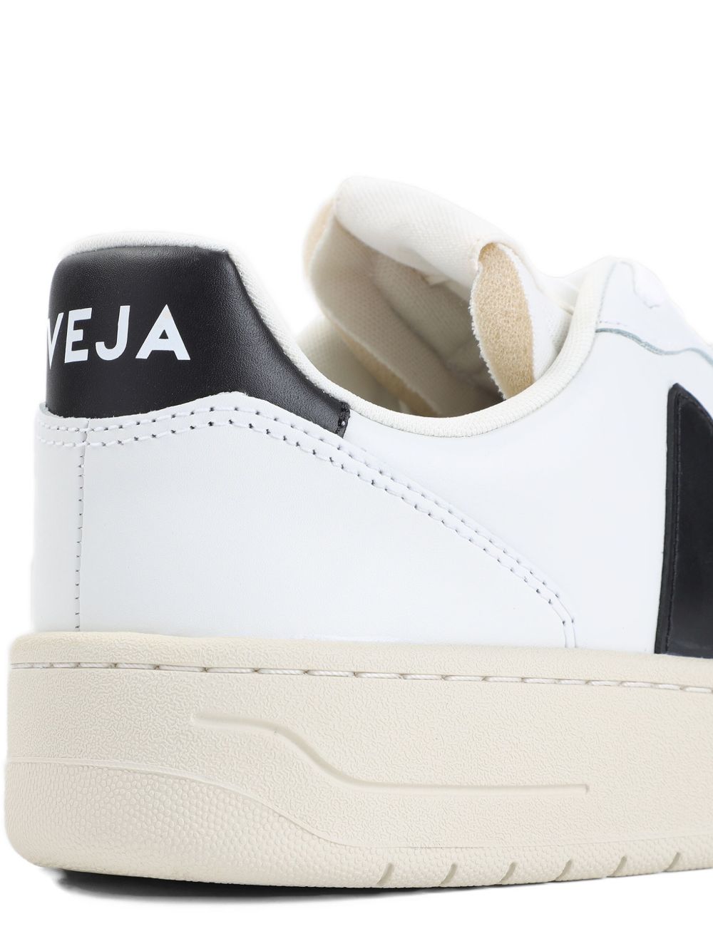 Veja V-10 Sneakers 