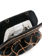 Themoiré Bamboo Tia clutch Bag Black