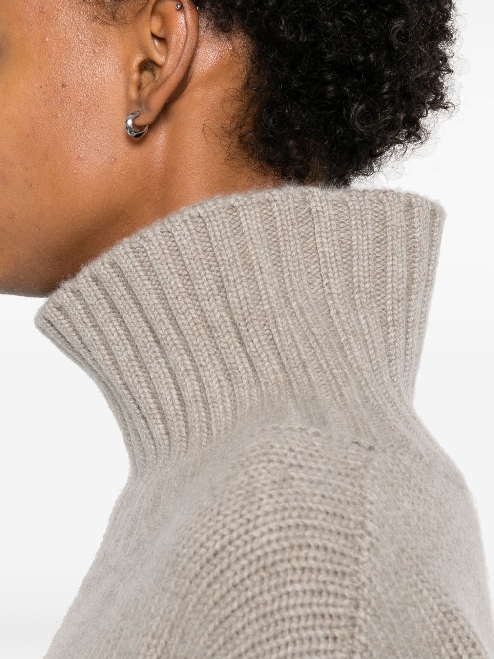 Soft Goat Girlfriend Cashmere Turtleneck Sweater Light Grey