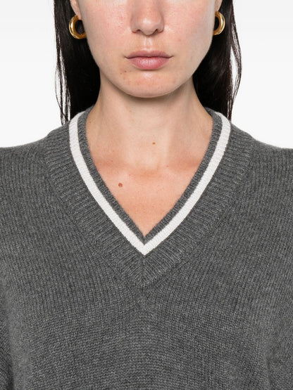 Brunello Cucinelli Cashmere V-Neck Sweater in Grey Grey