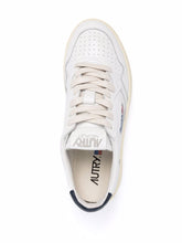 Autry Medalist Calf Leather Low-Top Sneakers Blue