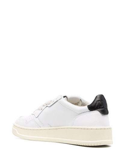 Autry Medalist Low Leather Sneakers Black black