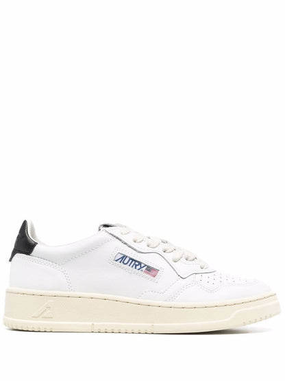 Autry Medalist Low Leather Sneakers Black black