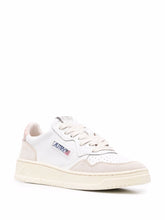 Autry Medialist Low Sneakers Powder Powder