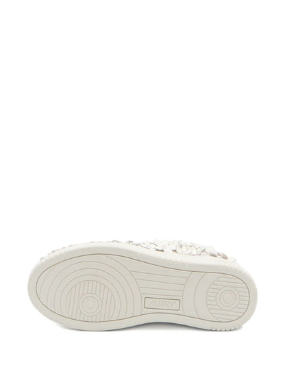 032C Medialist Low Patent Leather Sneakers Silver