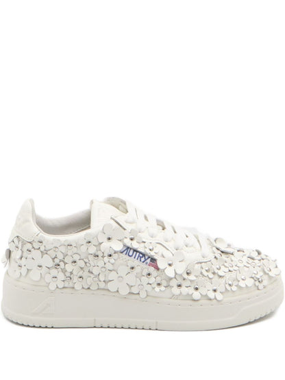 032C Medialist Low Patent Leather Sneakers Silver