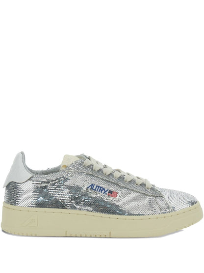 032C Medialist Low Top Silver Sneakers Silver