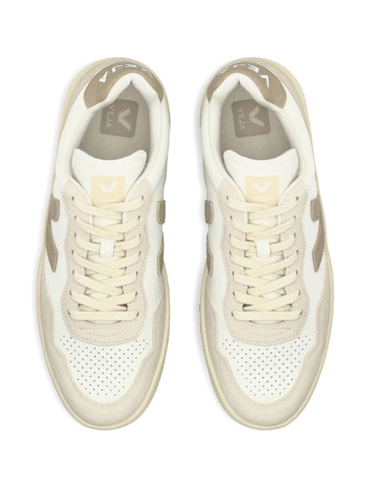 Veja V-90 Sneakers BEIGE