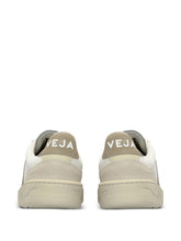 Veja V-90 Sneakers BEIGE