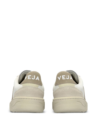 Veja V-90 Sneakers BEIGE