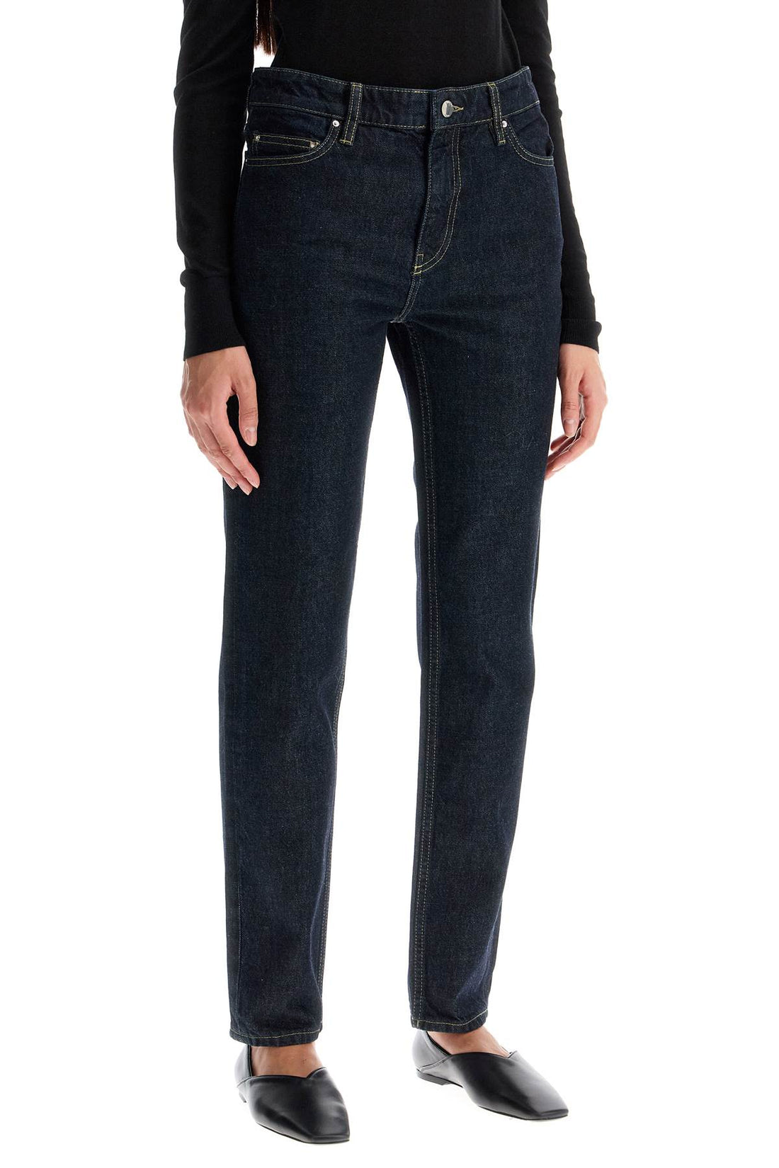 Low-waisted tapered Jeans