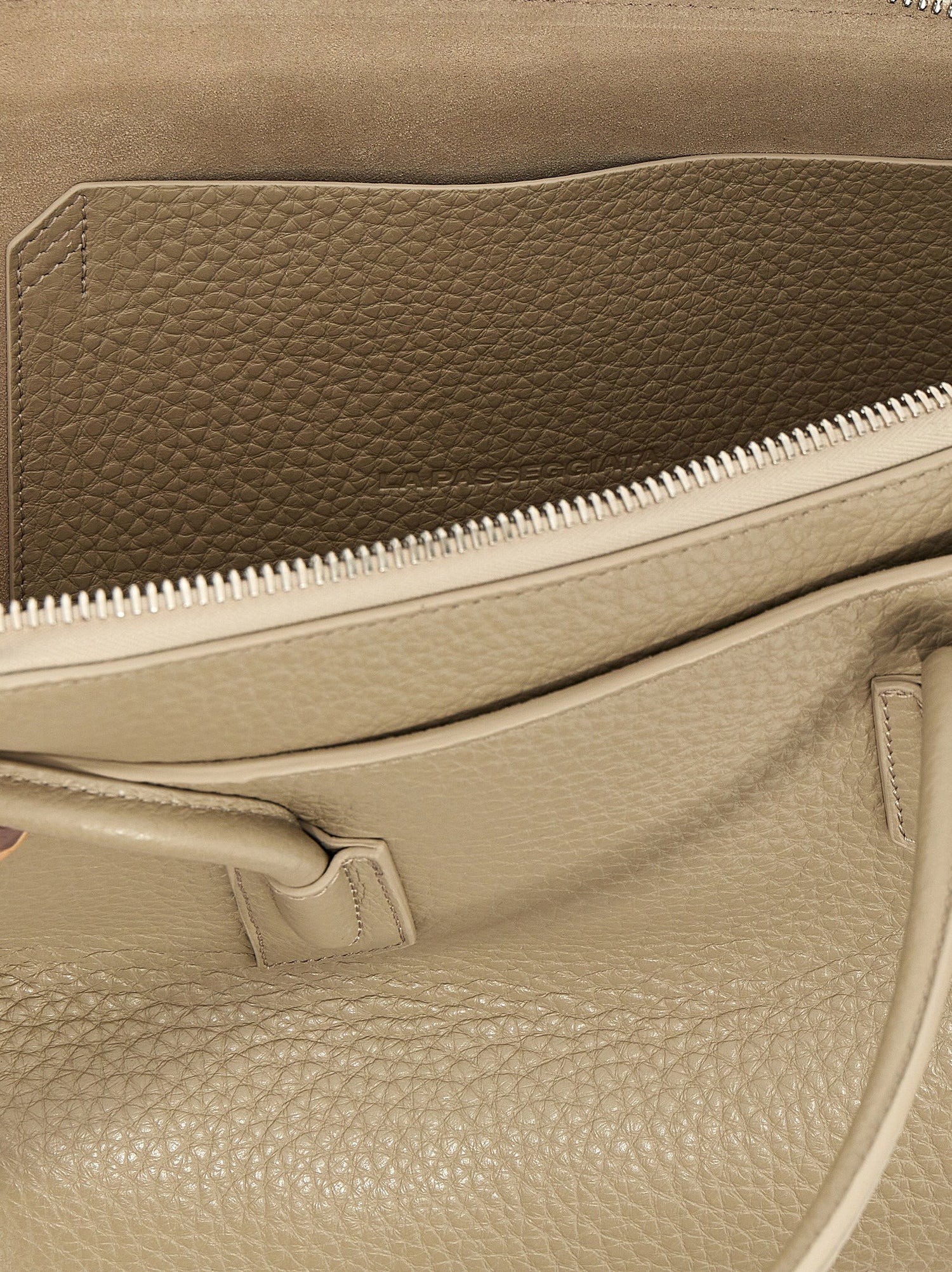 The Attico La Passeggiata Medium Shoulder Bag Beige