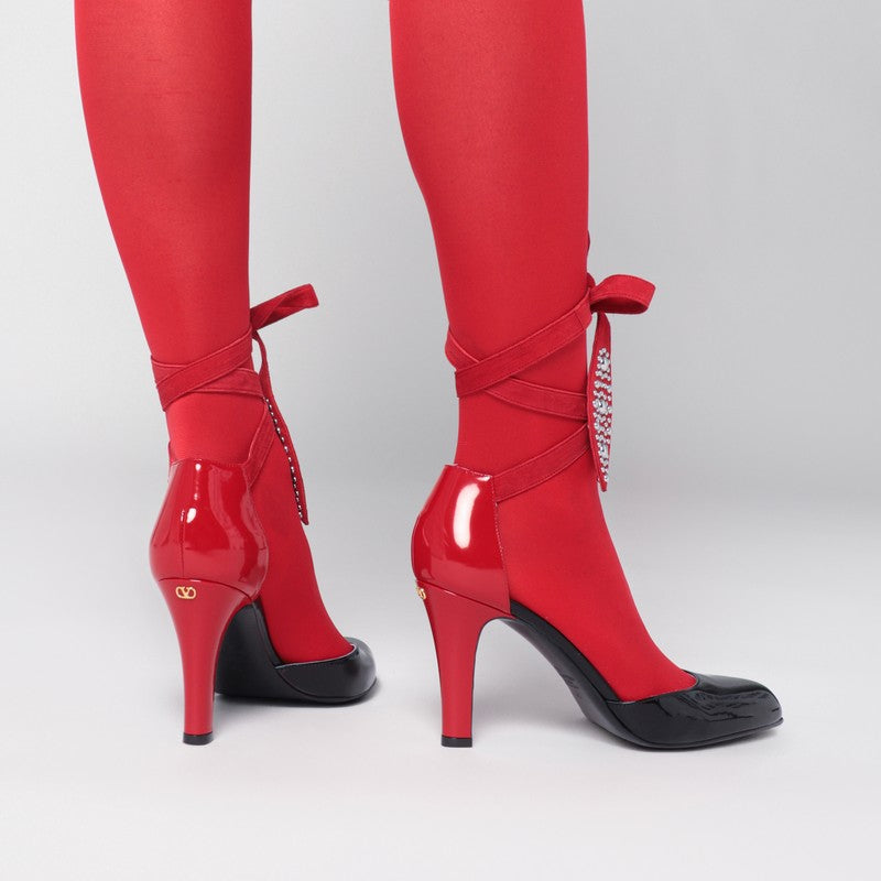 Valentino Garavani Black and Red Leather Foliefoliage Pumps with Bow and VLogo Signature Red