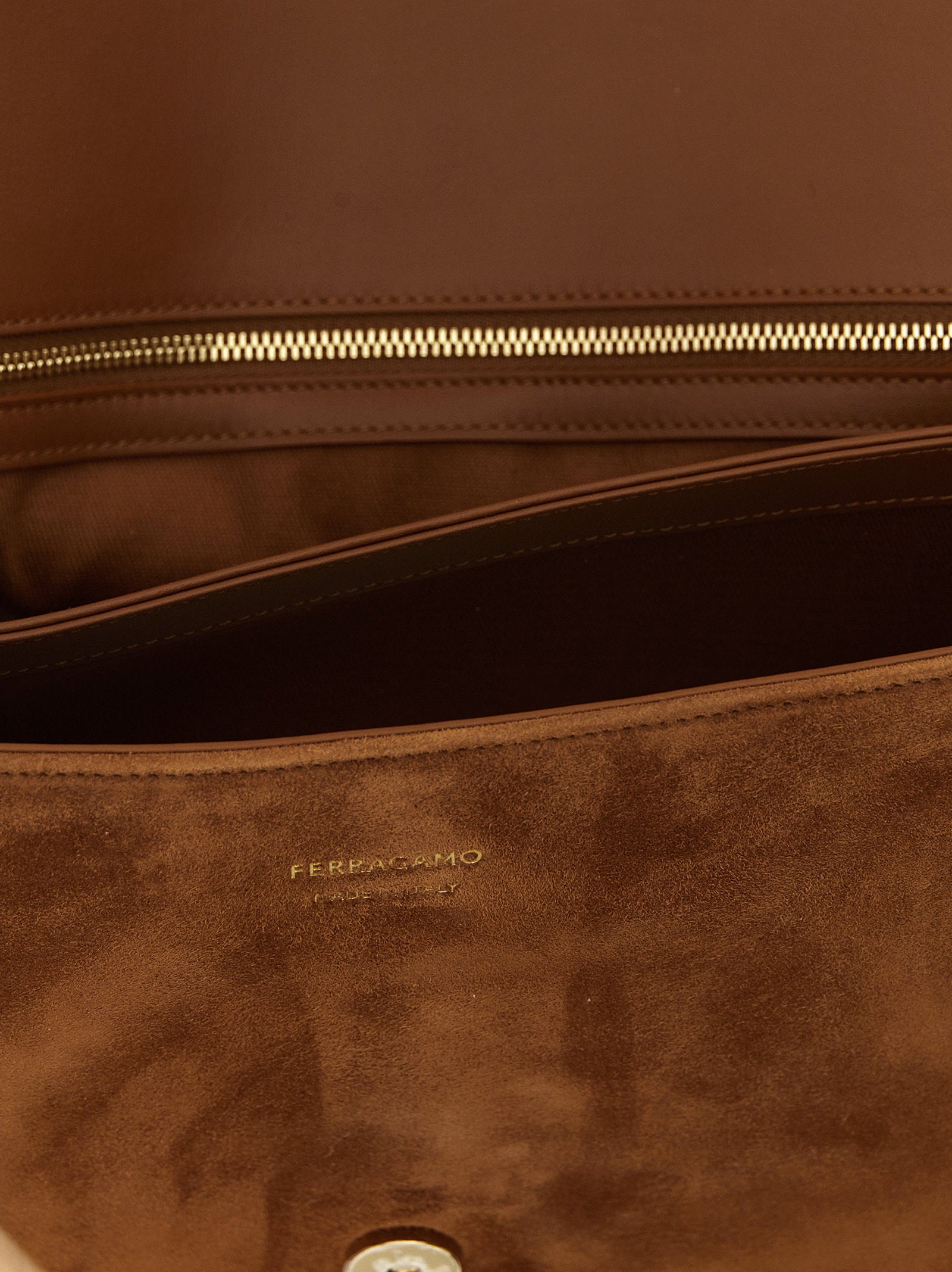 Ferragamo Th L Shoulder Bag Brown