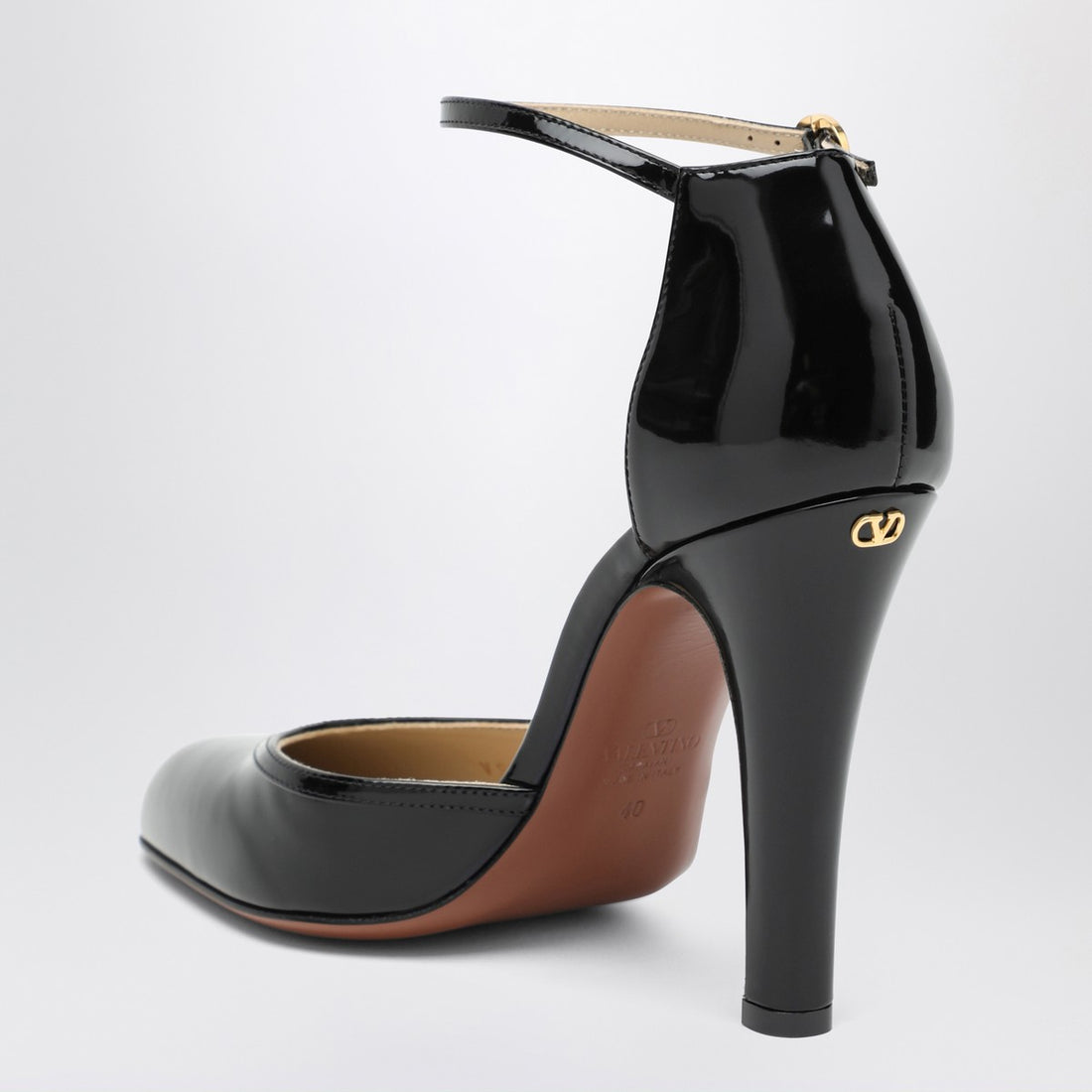 Valentino Garavani Hi Dolly black patent leather pumps Black