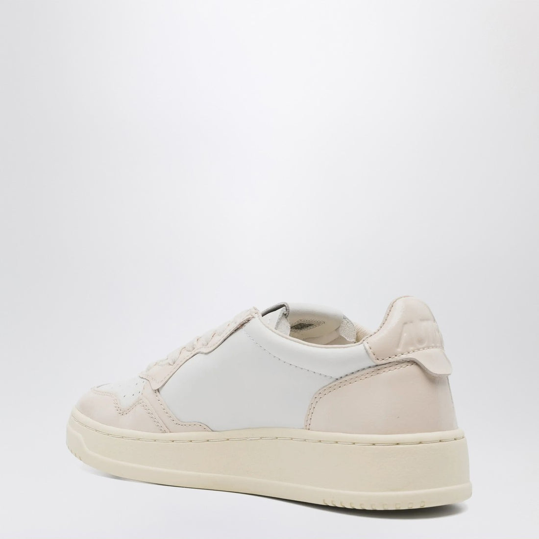 Autry Medalist Leather Low Sneakers White White