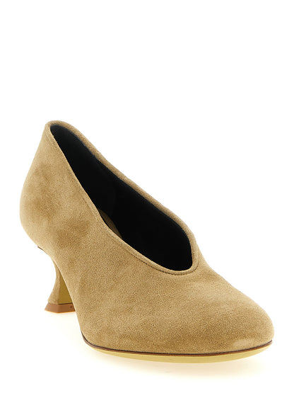 Moschino Duck Pumps Beige
