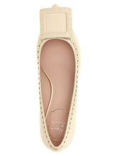 Roger Vivier Viv Pumps In The City White