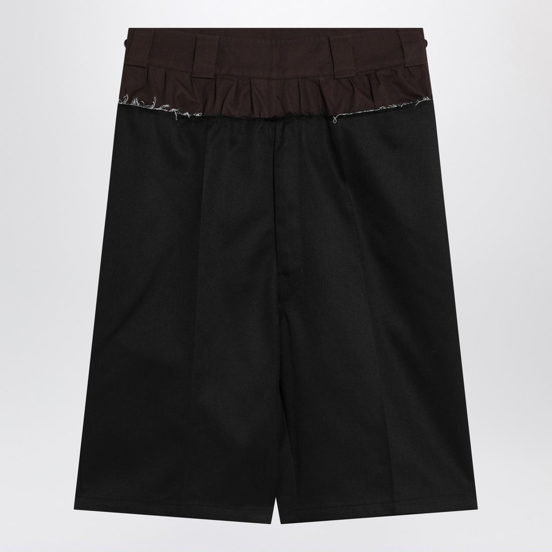 Maison Margiela Bermuda pleated high-waisted shorts with contrast stitching black Black
