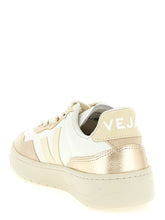 Veja V-90 Sneakers Gold