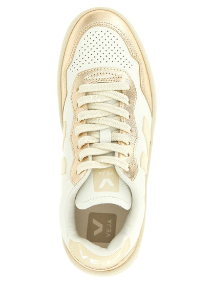 Veja V-90 Sneakers Gold