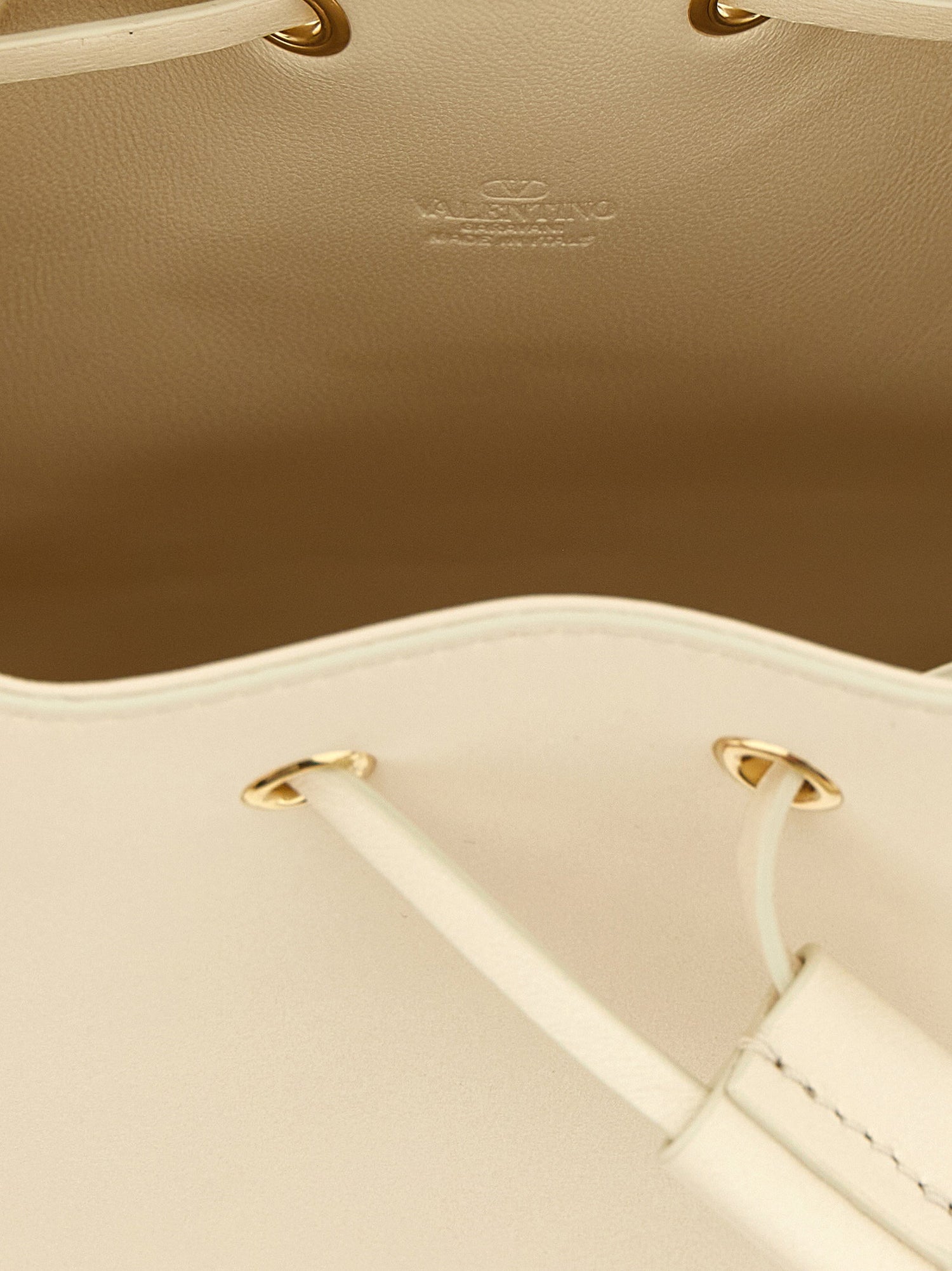 Valentino Garavani Vlogo Signature Sechiello Bag White