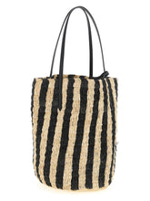 Shopping Valentino Garavani Raffia Black