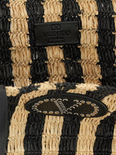 Shopping Valentino Garavani Raffia Black