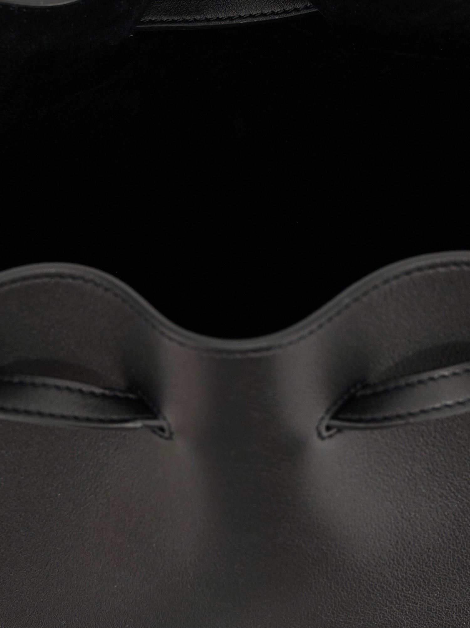 Valentino Garavani Vlogo Signature Shoulder Bag Black