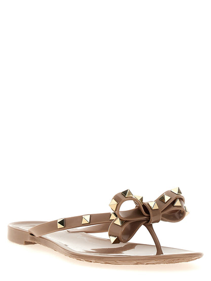 Valentino Garavani Rockstud Thong Sandals Pink