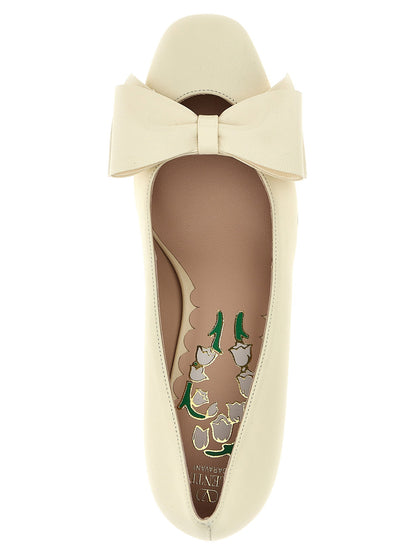 Valentino Garavani Bowow Pumps White