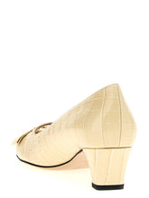 Valentino Garavani Bowow Pumps White